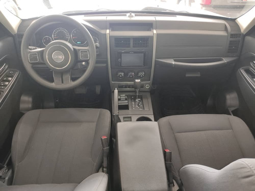 Imagen 7 de 9 de Jeep Cherokee Sport