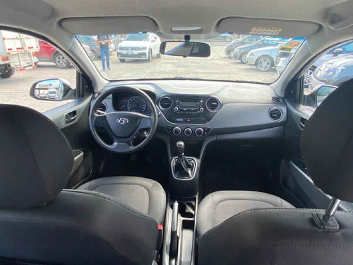 Imagen 10 de 15 de Hyundai Grand I10 2018 5p Gl Mid L4/1.2 Premium Man