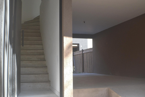 Imagen 13 de 30 de Casa En Venta En Tigre, G.b.a. Zona Norte