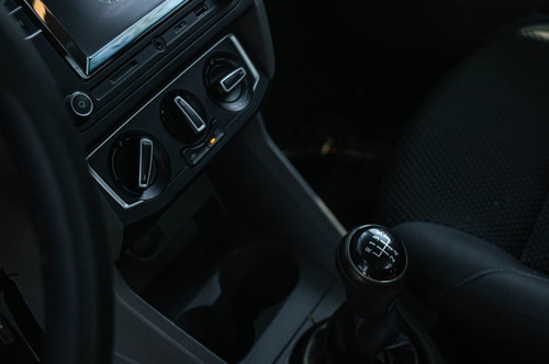 Volkswagen Gol Sedan Confort - Motorland Permuto