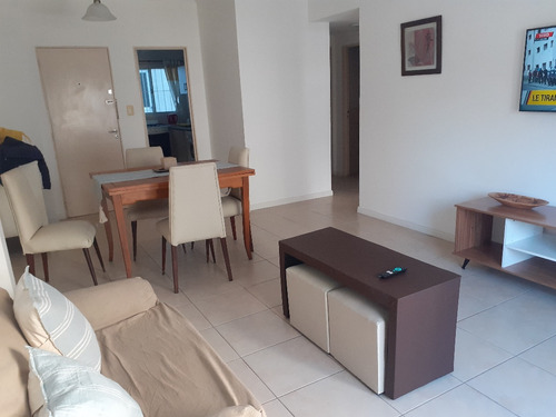 Alquilo Departamento 3 Ambientes Fin De Semana Y Temporada De Verano A 50 Mts Del Mar Y Plaza España. La Perla
