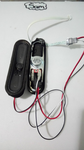 Bocinas De Tv Polaroid Ptv4816led B2 (Usado)