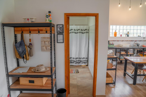 Pintoresca Casa En Real De San Carlos, A Pocas Cuadras De La Rambla
