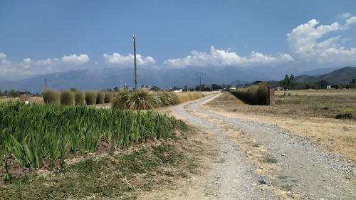 Imagen 2 de 4 de Venta + Terreno + Club Campo El Encon + 1500 Mts