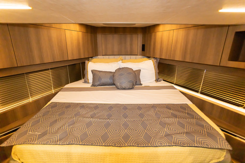 Lancha Ventura 550 Crossover 2025 Loja Azimut Intermarine Nx