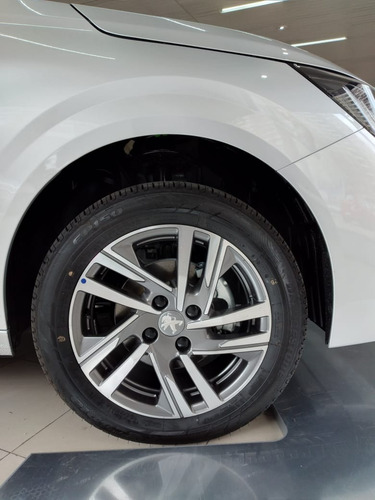 Imagen 21 de 24 de Peugeot 208 1.6l Feline Tiptronic