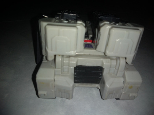 Figura Megatron Transformers Authentics Alpha Sin Cañón (Usado)