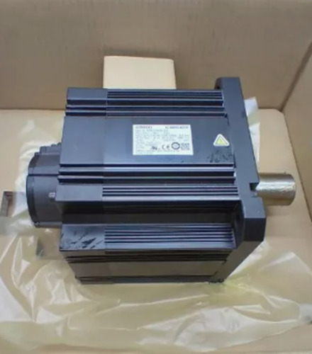 New Omron R88m-k4k020c-bs2 Ac Servo Motor Bbt