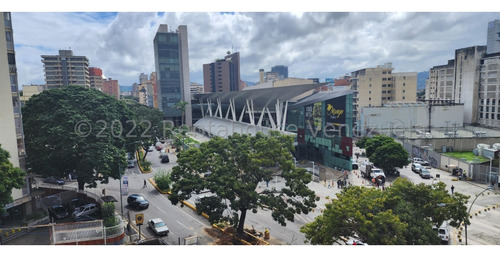 Oficina - Los Dos Caminos - Caracas