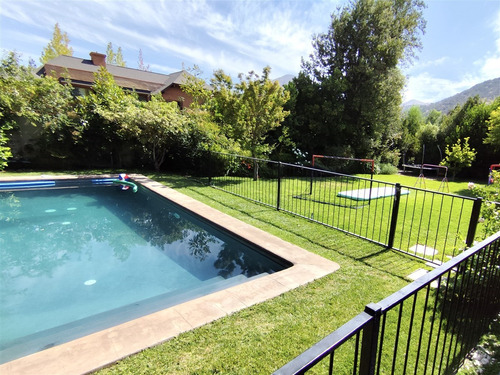 Casa Arriendo En Condominio Los Monjes/ 5 Dorm./lb