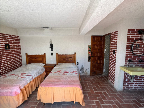 Casa En Renta A Orilla Del Lago Teques Mc.