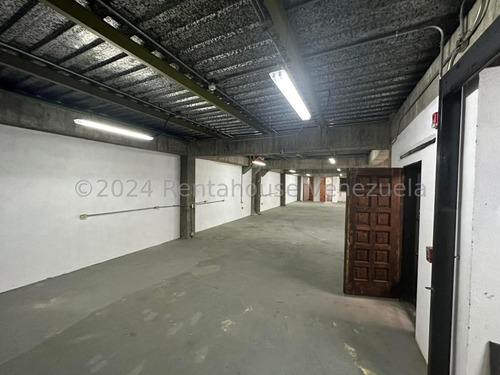 Km Comercial En Alquiler En El Hatillo, Distrito Metropolitano