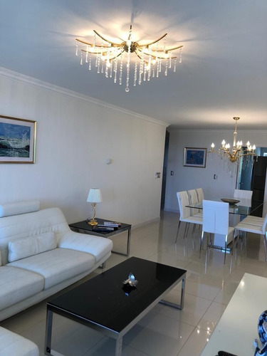 Imagen 6 de 24 de Apartamento En Venta De 3 Dormitorios En Playa Mansa (ref: Lij-5136)