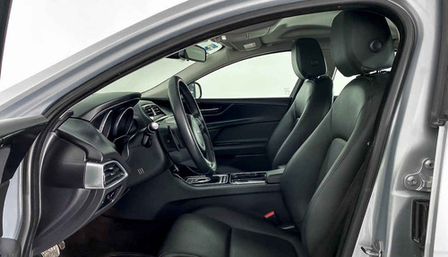 Imagen 9 de 15 de 45089 - Jaguar Xe 2016 Con Garantía