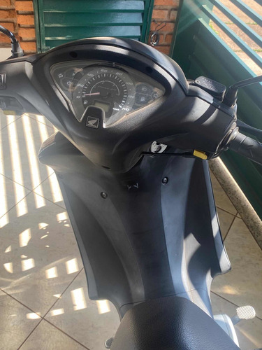 Imagem 1 de 13 de Honda Biz