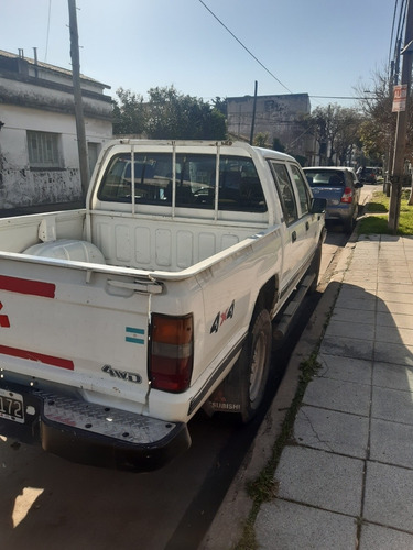 Imagen 11 de 13 de Mitsubishi L200