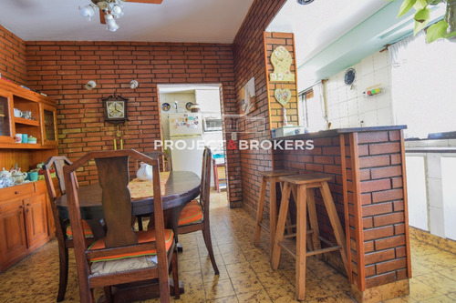 Casa En Venta En Castelar