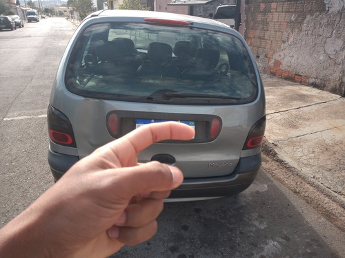 Imagem 5 de 12 de Renault Scenic 2000 2.0 Rxe 5p