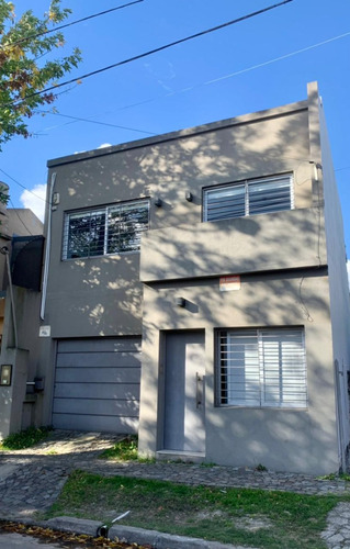 Casa En Venta De 4 Ambientes En Berazategui