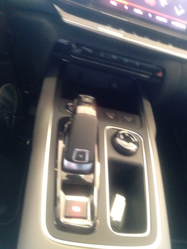 Imagen 10 de 19 de Citroën C5 Aircross Eat6 Feel Pack H