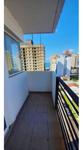 Alquiler Temporario Departamento 3 Ambientes Miramar. Edificio Miralmar