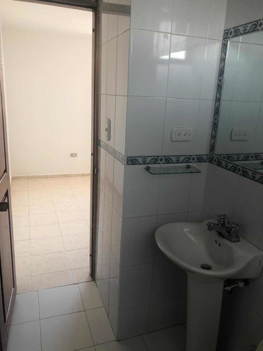 Imagen 10 de 13 de Apartamento 3 Habitaciones - 2 Baños- Cuatro De Servicio