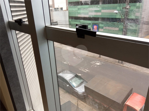 Imagem 15 de 19 de Sala Comercial, 48m², De Frente, Com Ar Condicionado, Na Av. Lima E Silva, Cidade Baixa - Reo409169