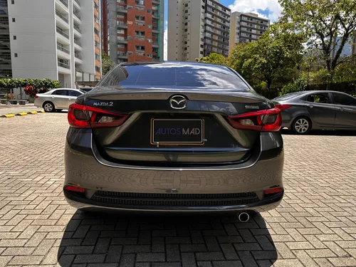 Mazda 2 1.5 Grand Touring Lx Sedan