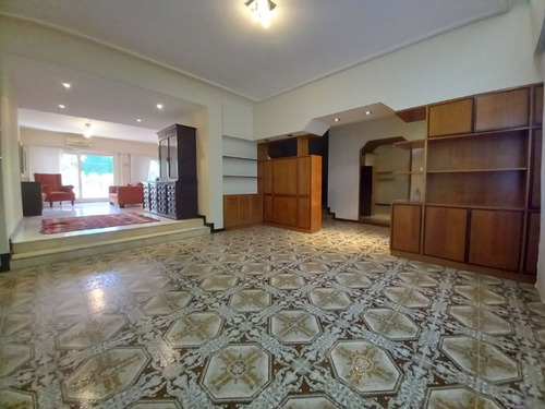 Casa 6 Ambientes Parque Pileta Venta Urquiza