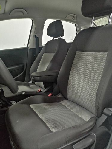 Imagen 8 de 10 de Volkswagen Vento 2019 1.6 Confortline Mt