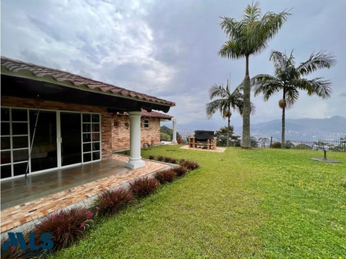 Hermosa Casa Con Excelente Vista Y Ubicación(mls#243503)