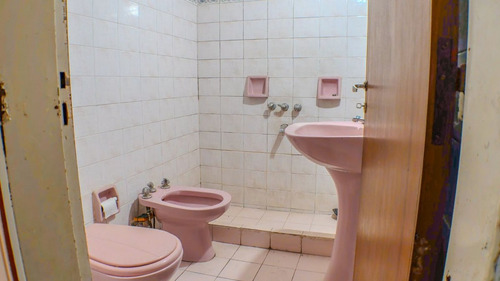 Casa De Pasillo En Venta Con Con Patio Y Terraza