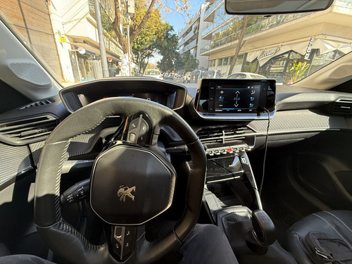 Peugeot 208 Allure manual