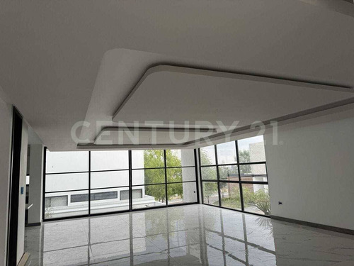Venta Amplia Residencia 3 Recámaras & Sotano Gran Reserva,lomas Angelópolis Iii