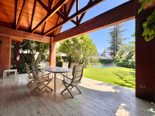 Casa/ The Newland School/ J. Alcalde Délano/ Sta. Teresita