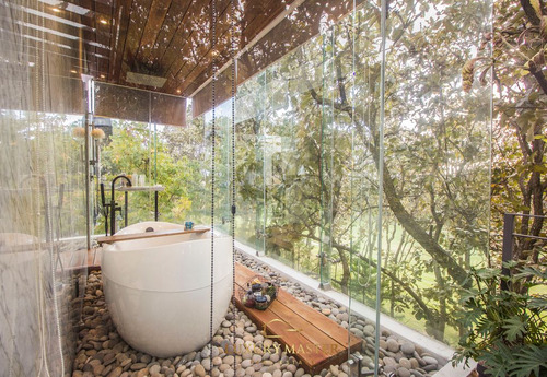 Casa En Venta En El Cielo Con Alberca
