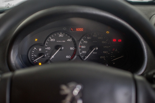 Imagen 19 de 25 de Peugeot 206 2007 1.9 Xrd Premium Gwq