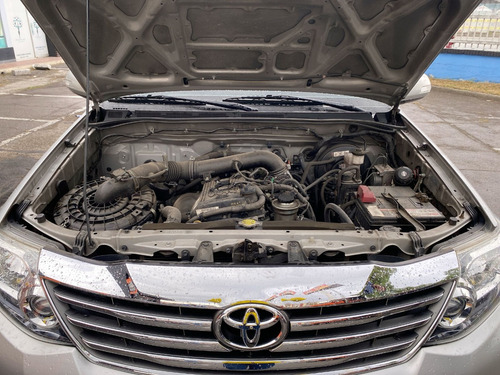 Toyota Fortuner 2.7l 4x2