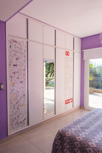 Casa De 4 Dormitorios En Venta En Yerba Buena - Los Olivos