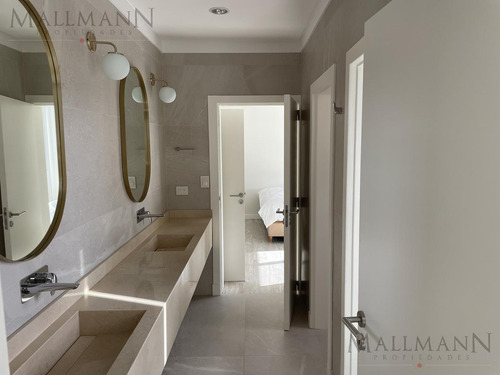 Venta/alquiler Casa 7 Amb Vista Laguna/golf En La Calesa, Pilará