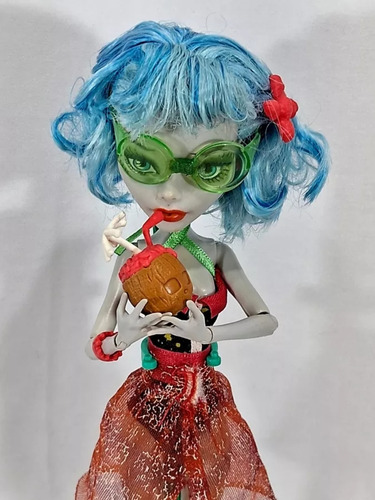 Boneca Ghoulia Yelps Skull Shores Praia Ilha Da Caveira 01 (Usado)