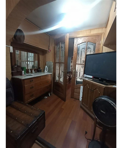 Casa En Venta De 2 Dorm. En La Florida Dos Locales Comercial