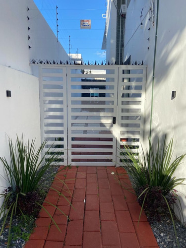 Estudio Amueblado En La Sm 20