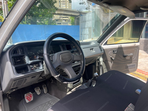 Mazda B2200 1999