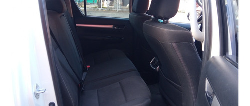 Imagen 7 de 12 de Toyota Hilux 2.8 Cd Srv 4x4 A/t