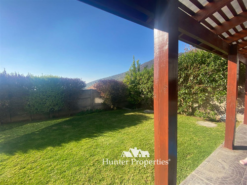 Casa En Venta De 4 Dorm. Cuidad De Los Valles En Condominio