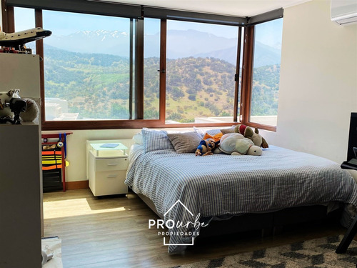 Casa En Venta De 4 Dorm. En Lo Barnechea