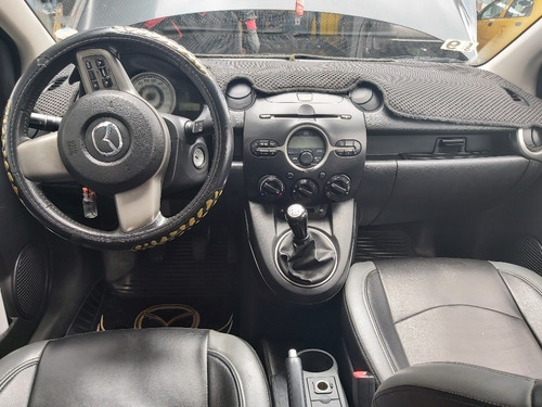 Mazda 2 Hatchbak
