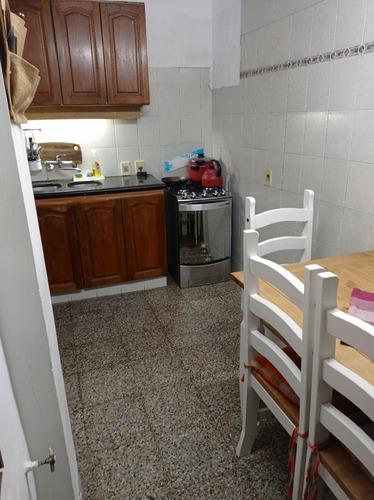 Casa En Dos Plantas Con Garaje,