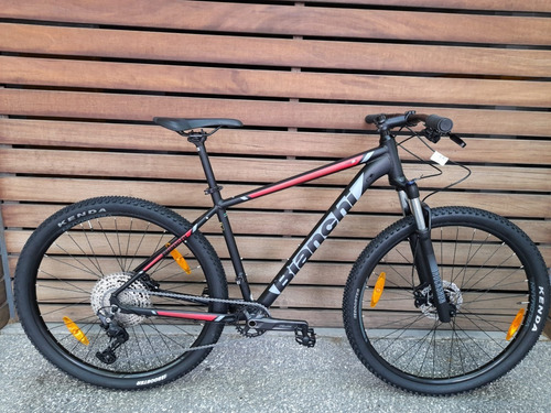 Imagen 2 de 3 de Bicicleta Mtb Bianchi Magma 9.0 1x11 Deore - Biciclettauy